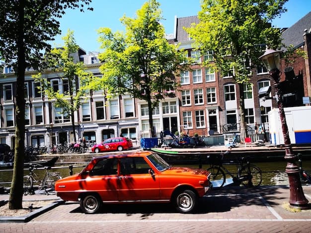 Amsterdam to Tilburg Taxi Alternative - Top Transport