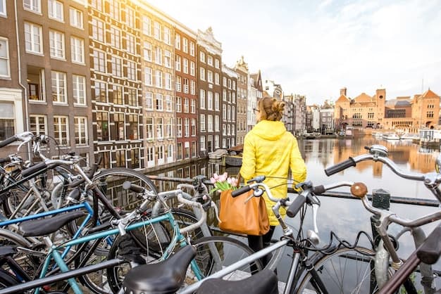 Amsterdam Transportation Guide - How to Get Around the City