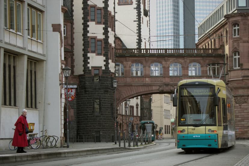 Cheap Bus Tickets from Frankfurt Airport FRA to Wuppertal