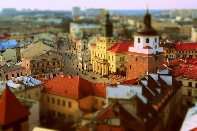 Cheap Bus Tickets from Lublin Airport to Lublin - Book