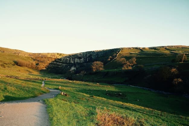 Explore Cowbridge: A Quaint Welsh Town Featuring Vibrant