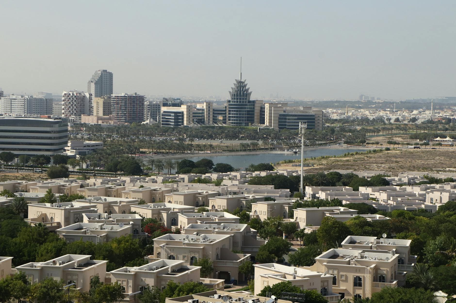 Dubai Family Transfers: Car Seats & Luggage