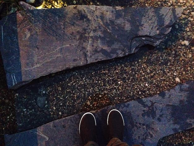 Grus, granitt og ære: En reise gjennom Rødehavets