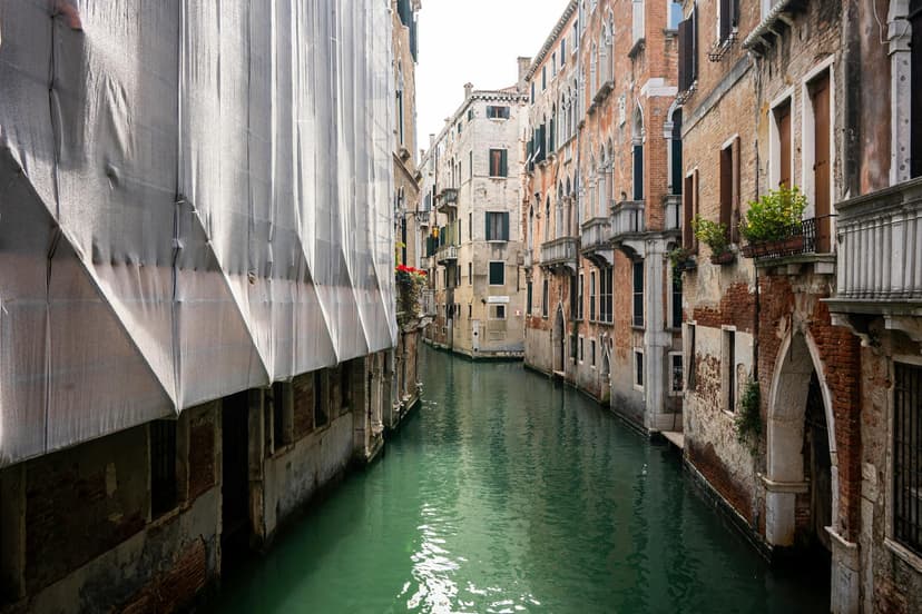 Group Transfers in Venice: Minibus & Coach Hire Guide