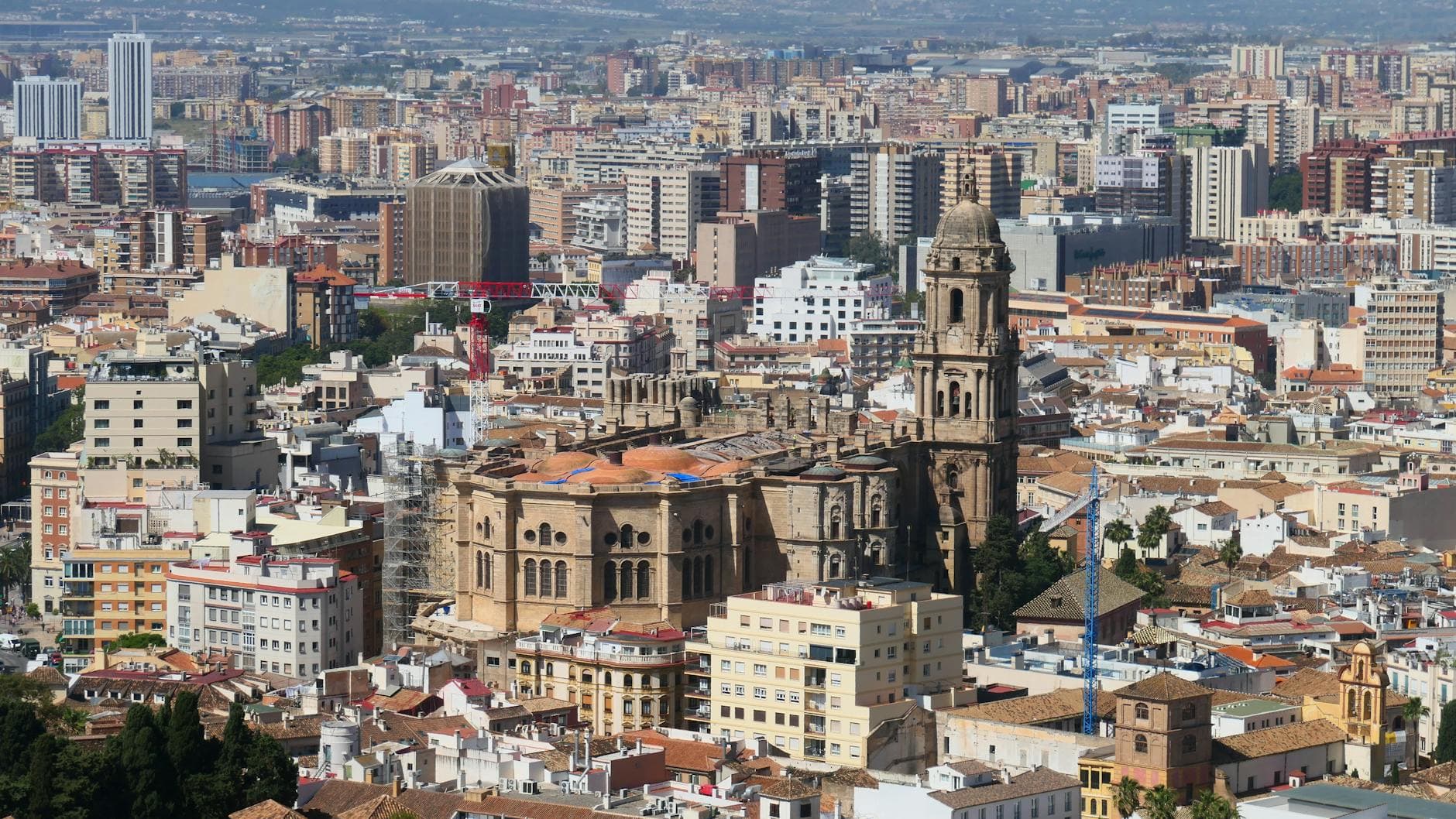 Aeropuerto de Málaga al Centro de la Ciudad: Guía Fácil de Transporte