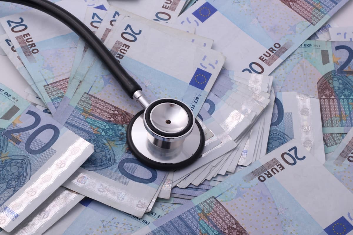 Essential Medical Conditions to Disclose to Travel Insurers