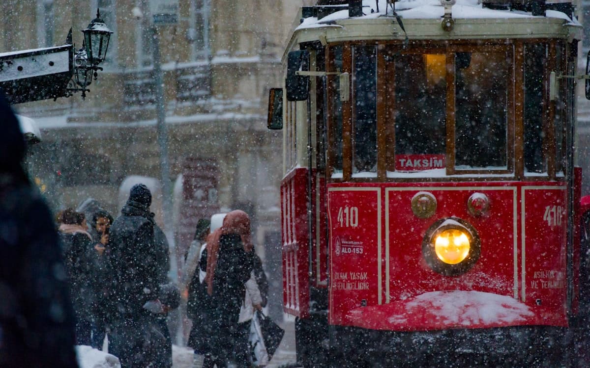 Når snøen treffer Istanbul: Tidspunkt, reisevirkninger og smarte løsninger