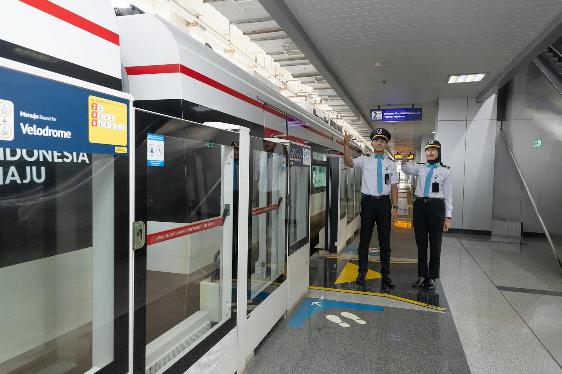 Leonardo Express: The Direct Train from Fiumicino Airport to Roma Termini