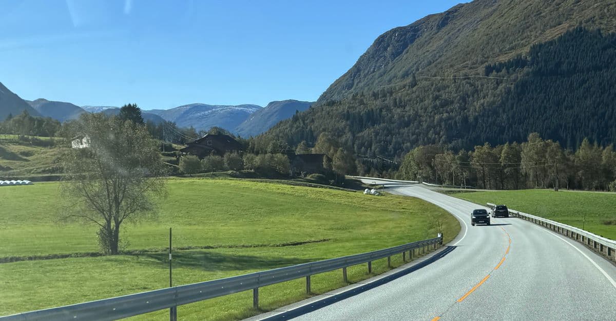 Long-Distance Transfers in Europe: What a 150–600 km Private Car Really Costs