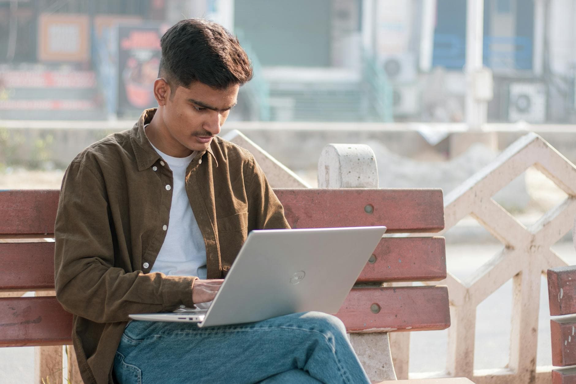 Онлайн-платформы для поиска работы в США: возможности...