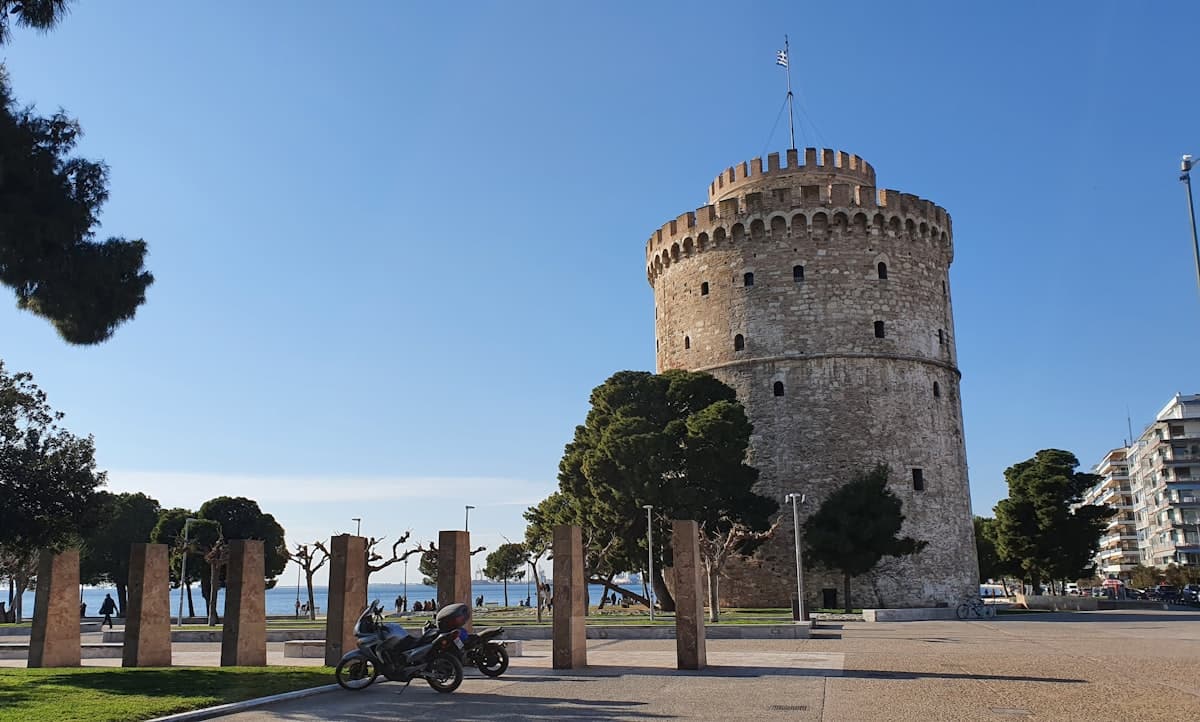 Taxi in Thessaloniki - Ultimate Guide to City Rides, Airport Transfers and Rates