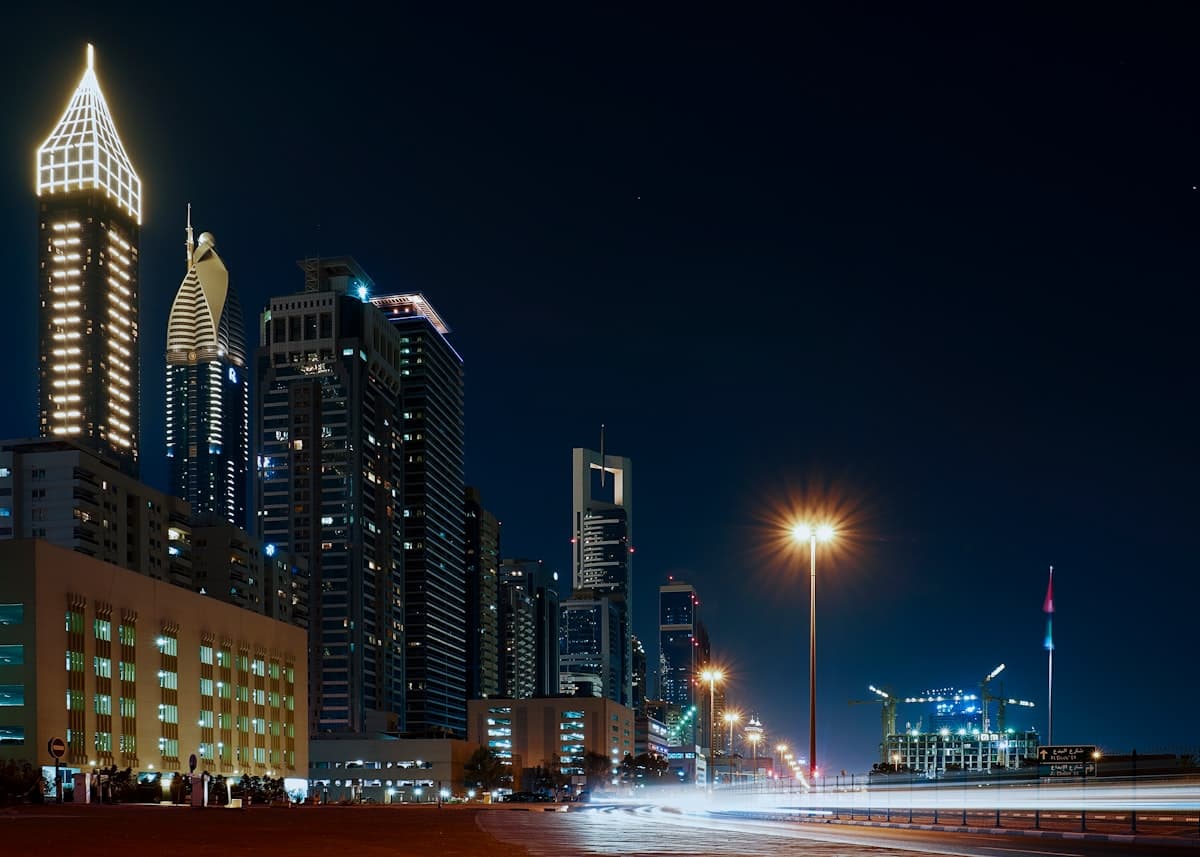 Top 10 Dubai Taxi Apps - Best Rideshare & Taxi Options