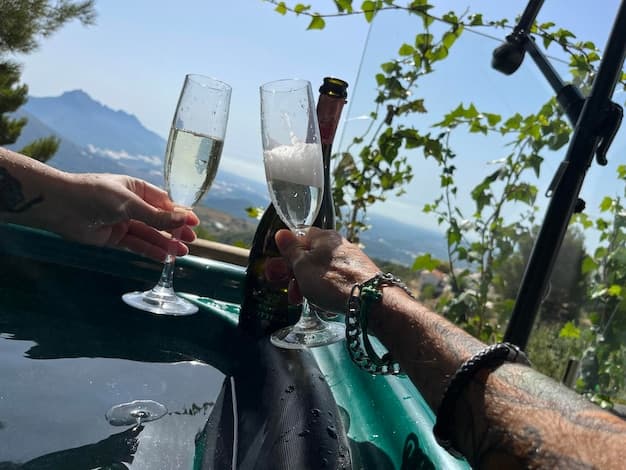 Top Sparkling Tour - Franciacorta Wine Tour from Milan with