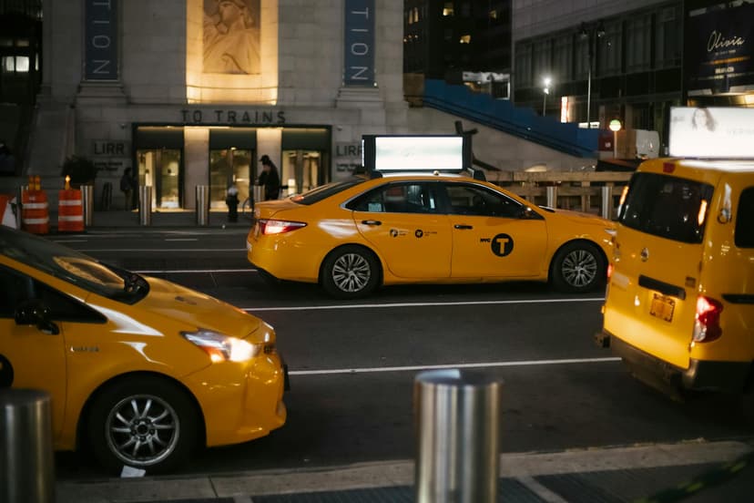 NYC Airport: Train vs Taxi - Fastest & Cheapest?