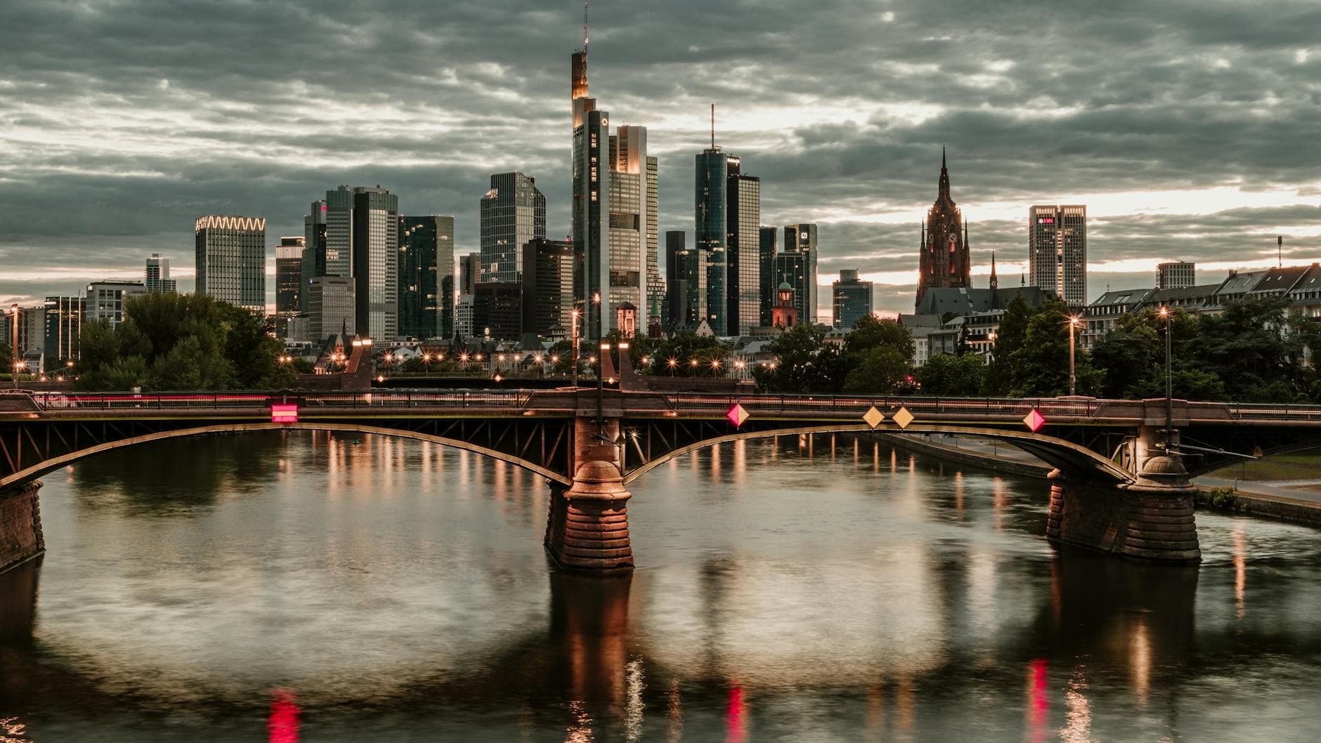 Connecting at Frankfurt Airport: What the Transfer Actually Involves