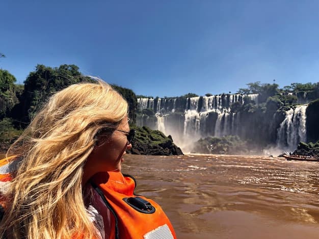 Victoria Falls in March: high water, misty vistas and