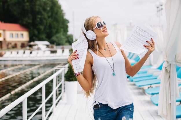 Smart booking tips for a comfy first week
