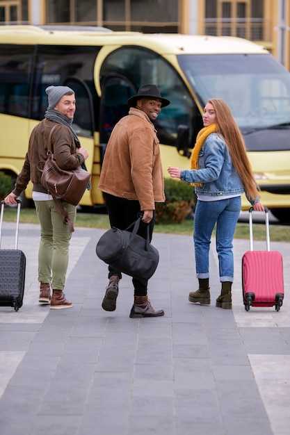 How to Compare Transfer Options: Luggage, Schedule, and Safety Considerations