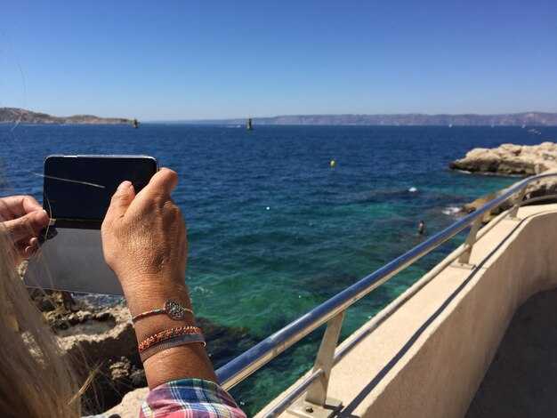 Best Ways to Travel from Athens to Mykonos: Ferry or Flight