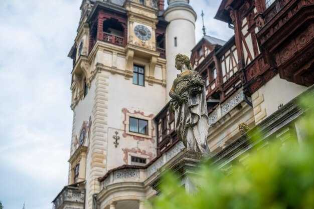 Hidden Gems on a Quick Schedule: Cafés, Parks, and Unusual Museums to Include