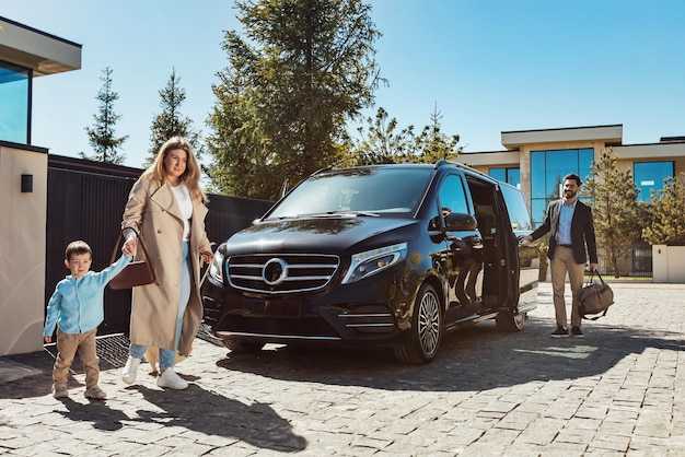 Închirieri auto și furgonete în Mainz, Germania – Mașini și furgonete accesibile