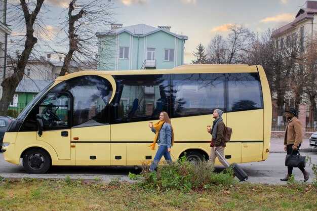 Selecting a Venice Charter Bus Provider: Licensing, Insurance, and Safety Standards