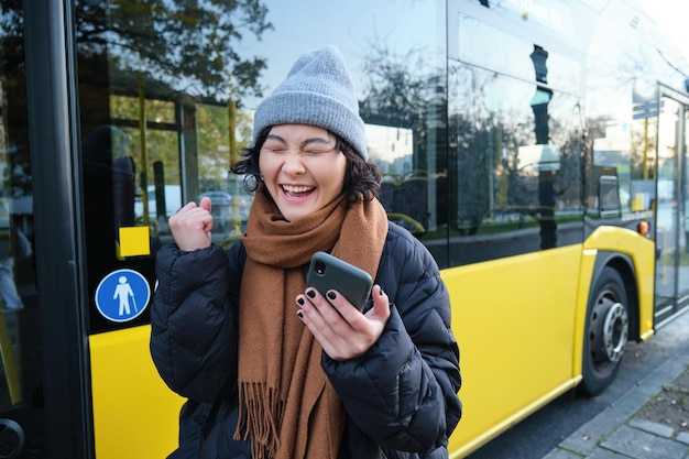Live Flight Information: How Air Timetables Can Affect Your Bus Travel Plans