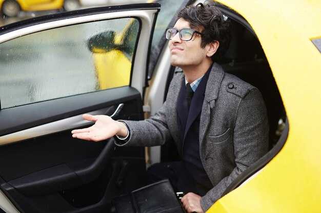 How to Book a Ride Quickly During Busy Hours