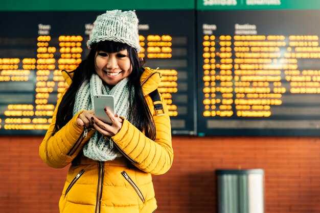 Delhi Airport to Greater Noida Bus Ticket Booking | Online Tickets, Timings & Fares