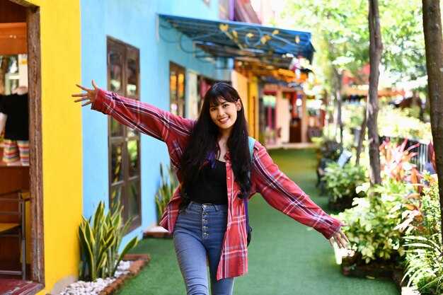 Seasonal Highlights and Practical Viewing