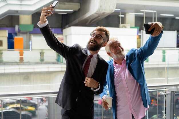 From LaGuardia Airport (LGA) to New York City: Best Ways to Get Into