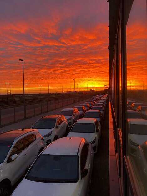 Choosing the right transfer: cost, time, luggage needs, and accessibility considerations