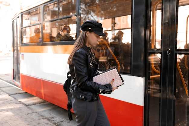 Getting Around Montreal – Public Transit, Driving, and Walking