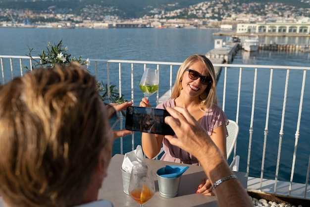 Prices, ticket types, and practical tips for all options: shared taxi, Alilaguna, and public ferries