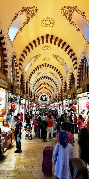 Granada Shopping Guide – Must-Visit Stops for the Best Shops in Granada, Spain