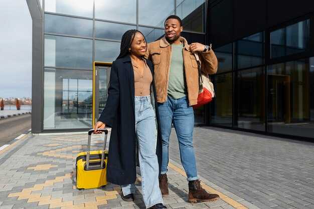 Luggage Handling, Space, and Pack Recommendations During Skylink Transfers