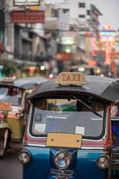 How Hanoi Taxi Meters Work: Fare Structure and Surcharges