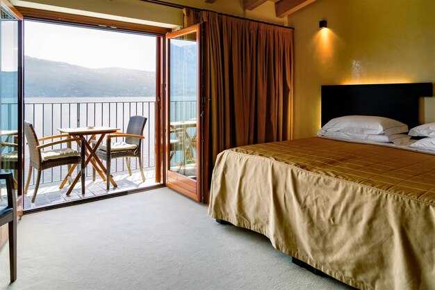 Two walkable routes from the hotel