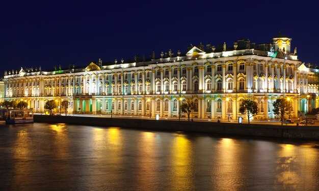 Hotel Moskva in the Heart of Saint Petersburg – Central Location