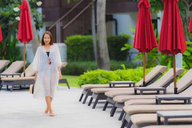Nearby Stays for Short Layovers: Day-Use and Nearby Alternatives