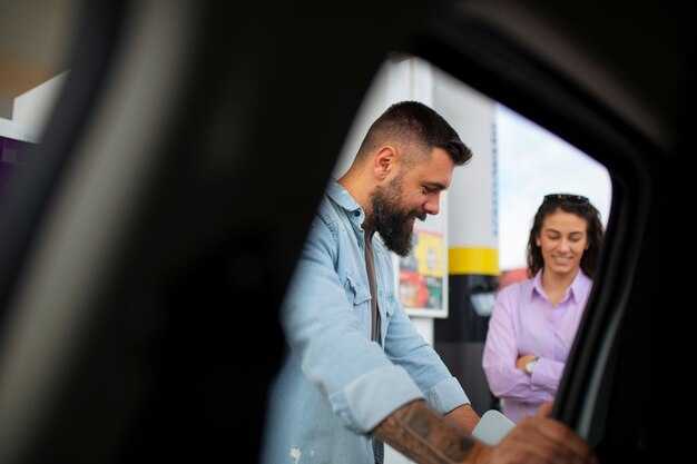 Estimate the chauffeur arrival window based on pickup location and traffic patterns