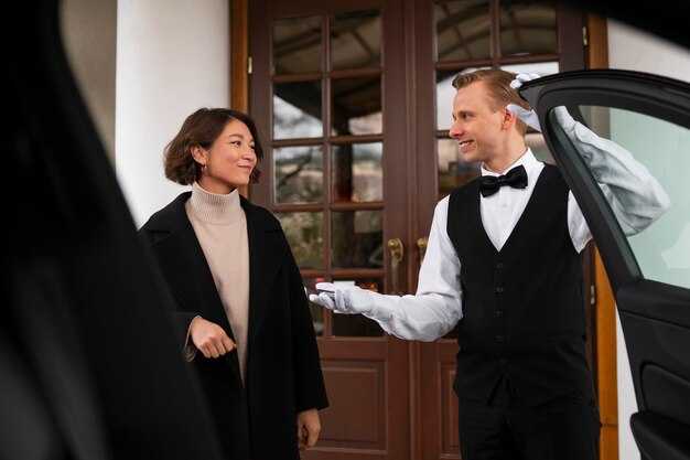 How Much Does It Cost to Rent a Limo? Wedding & Prom Pricing Guide