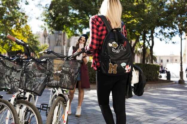 How to Get Around Barcelona in 2025 – A Practical Guide to Public Transit, Walking, and Bike Options