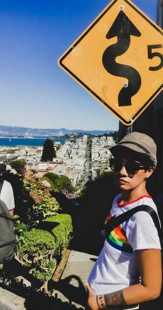 Read Real-Time Schedules and Route Maps in Apps