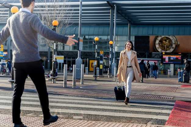 How to Get from Charles de Gaulle Airport to Paris – Quick Transport Options