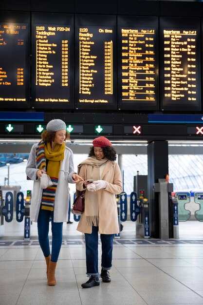 Travel Time by Mode: From DFW to Downtown Dallas for Car, Taxi, Rideshare, Rail, and Shuttle in 2025