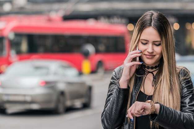 Taxi and Ride-Hailing: Typical Fares, Booking Tips, and Expected Travel Time