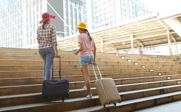 Booking tips and policies