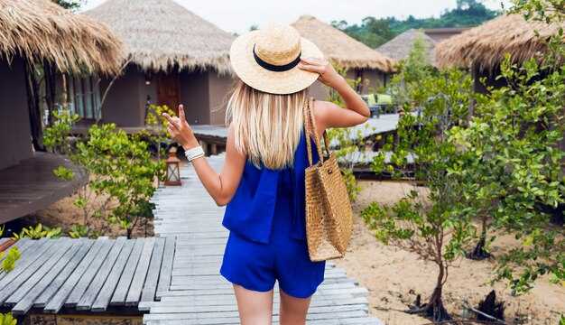 From Pineland Marina on Pine Island: Boat Options to Sanibel Island