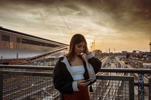 Rideshare or Taxi: Pickup Points, Prices, and ETA